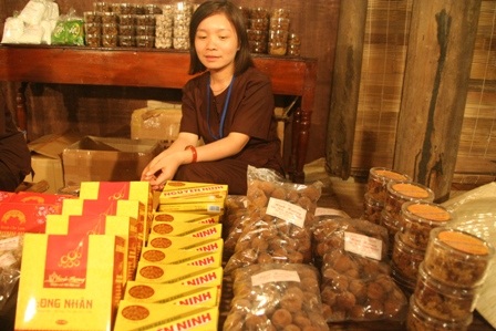 "Bếp Việt trong vườn Huế" hút khách ngày mở màn - 23