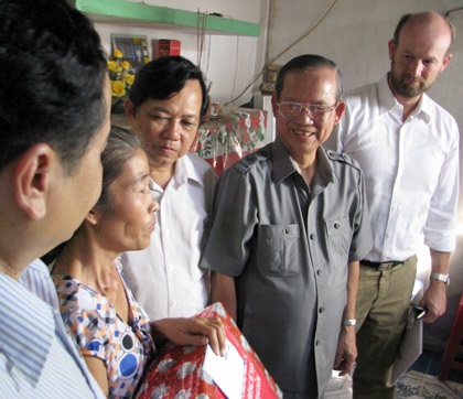 Theo chân Phó Thủ tướng thăm những điểm “nhạy cảm” - 8 Theo chân Phó Thủ tướng thăm những điểm “nhạy cảm” - 8