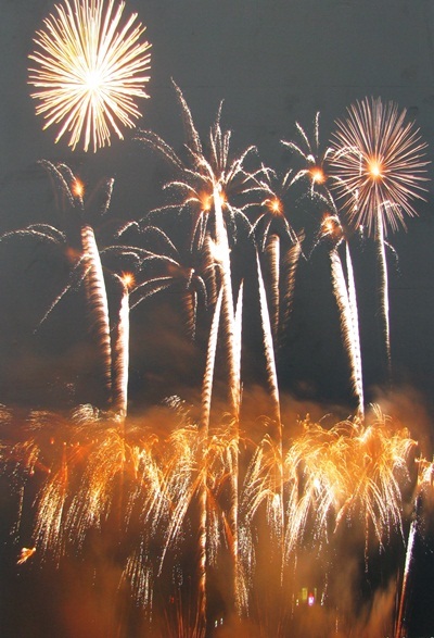 Nhìn lại những khoảnh khắc đẹp của lễ hội pháo hoa quốc tế 2010 - 12