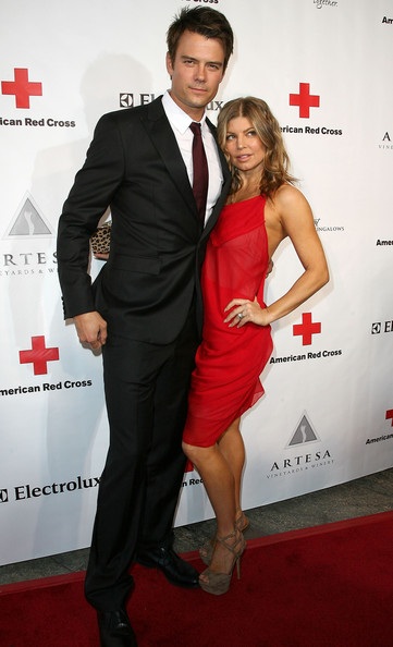 Những cặp “sao” chênh lệch chiều cao đáng kể - 4