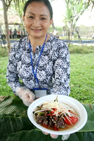 "Bếp Việt trong vườn Huế" hút khách ngày mở màn - 9