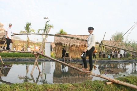 "Bếp Việt trong vườn Huế" hút khách ngày mở màn - 3