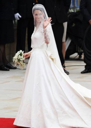 Ngắm cô dâu Kate Middleton rạng ngời trong ngày trọng đại - 1