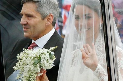 Ngắm cô dâu Kate Middleton rạng ngời trong ngày trọng đại - 8