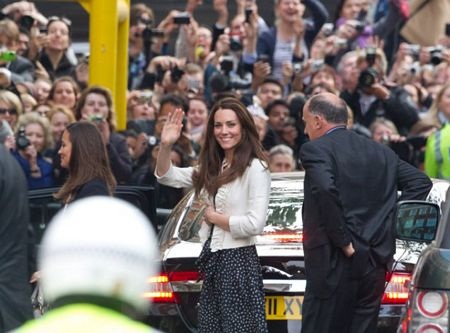 Đêm độc thân cuối cùng của cặp đôi hoàng gia trước “giờ G” - 4