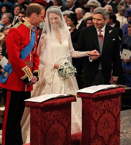 Những khuôn hình tuyệt đẹp về đám cưới thế kỷ - 6