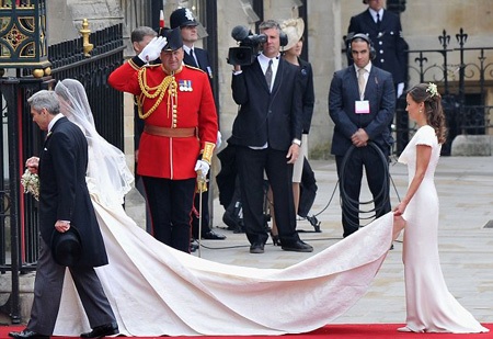 Em gái Kate Middleton tỏa sáng trong đám cưới chị - 3