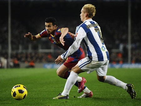 Real Sociedad - Barcelona: Niềm vui ở xứ Basque - 1