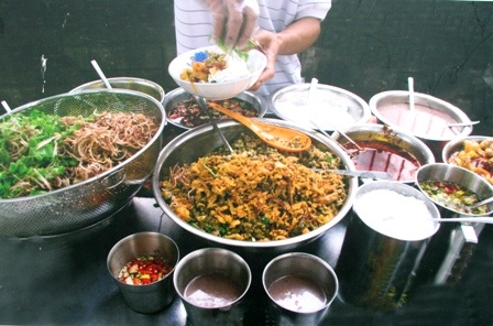 “Bếp quê vườn Việt” - Hấp dẫn món ăn vỉa hè - 2