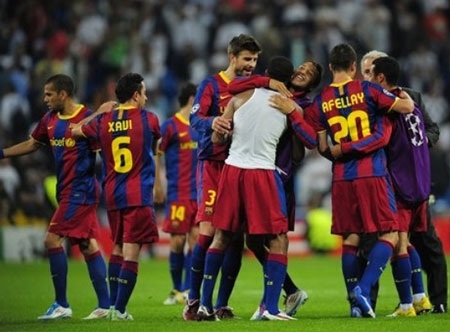 Real Sociedad - Barcelona: Niềm vui ở xứ Basque - 3