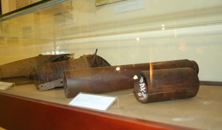 Cùng ngắm những kỷ vật thời chiến trong ngày 30/4 - 3 Cùng ngắm những kỷ vật thời chiến trong ngày 30/4 - 3