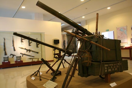 Cùng ngắm những kỷ vật thời chiến trong ngày 30/4 - 6 Cùng ngắm những kỷ vật thời chiến trong ngày 30/4 - 6