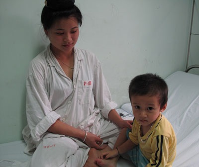 Bé 3 tuổi suy nhược vì trái tim “lỗi nhịp” - 2