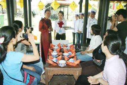 Cận cảnh tuyệt chiêu “cơm muối Huế” - 2