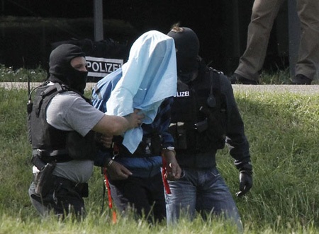 Đức đập tan âm mưu khủng bố của al-Qaeda - 1