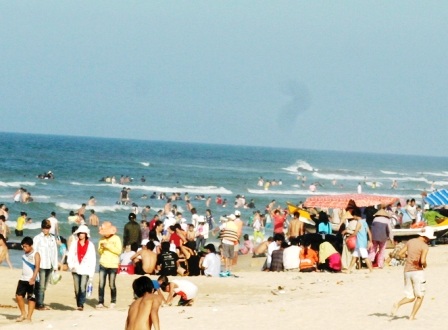 Ca sĩ, hướng dẫn viên du lịch “cháy” sô dịp lễ 30/4 - 5