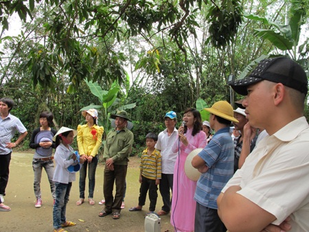 Du khách về thăm quê Bác tăng gấp đôi so với năm ngoái - 9