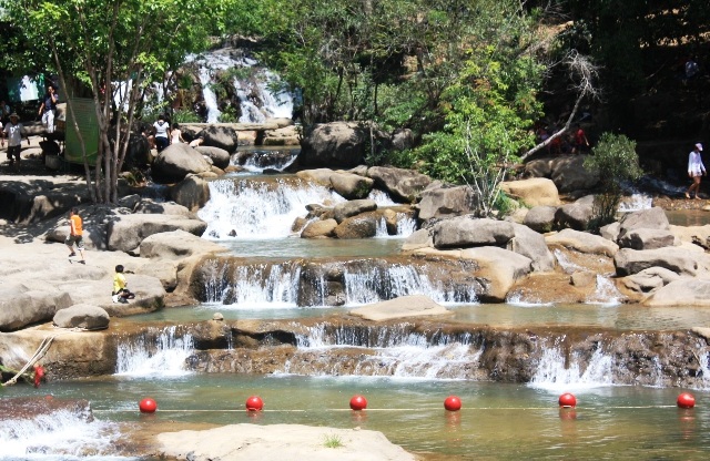 Ngày lễ, đến nghỉ ở “Thác Trời” - 4 Ngày lễ, đến nghỉ ở “Thác Trời” - 4