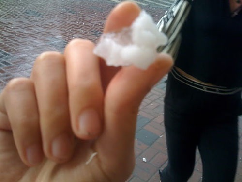 Xuất hiện mưa đá ở Tiền Giang - 1 Xuất hiện mưa đá ở Tiền Giang - 1