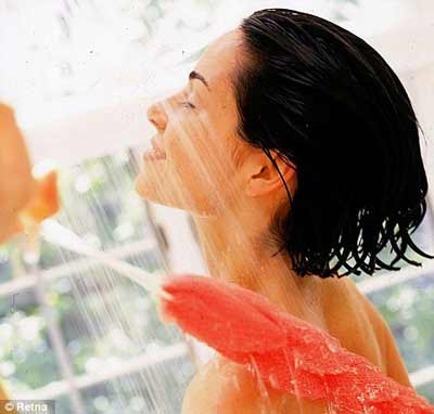 Đừng nên tắm quá kỹ! - 1