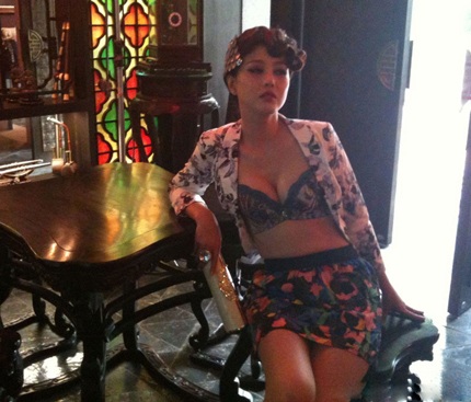 Châu Hải Mỵ: 45 tuổi vẫn thích chụp ảnh gợi cảm - 3