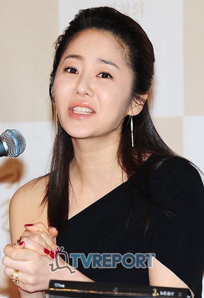 “Nữ hoàng” Go Hyun Jung phát hành sách làm đẹp - 6