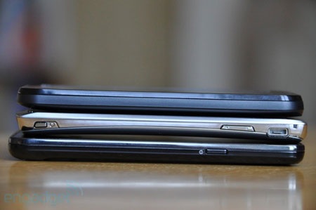 Xem LG Optimus Black, Galaxy S II và Xperia Arc “đọ dáng” - 6