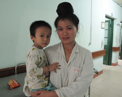 Bé Hoàng Lâm Chí Khanh sẽ được phẫu thuật trong tuần này - 1 Bé Hoàng Lâm Chí Khanh sẽ được phẫu thuật trong tuần này - 1