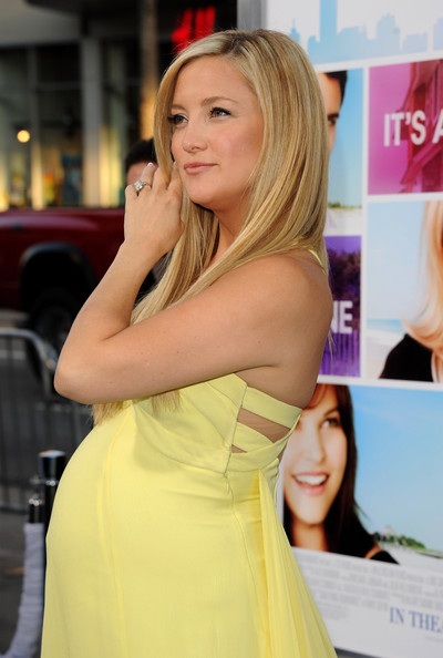 Kate Hudson rực rỡ váy vàng - 7 Kate Hudson rực rỡ váy vàng - 7