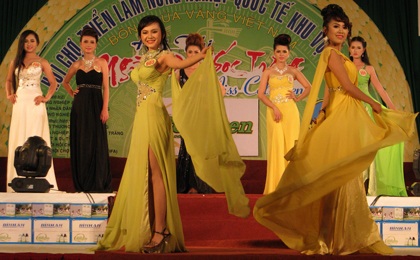 Nguyễn Minh Như Anh đăng quang “Người đẹp Sóc Trăng 2011” - 8 Nguyễn Minh Như Anh đăng quang “Người đẹp Sóc Trăng 2011” - 8