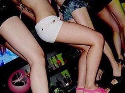 Chuyện những nữ sinh sa ngã vì thất tình  - 1