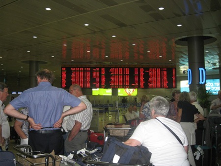 Sân bay thủ đô Israel tê liệt trong nhiều giờ - 3