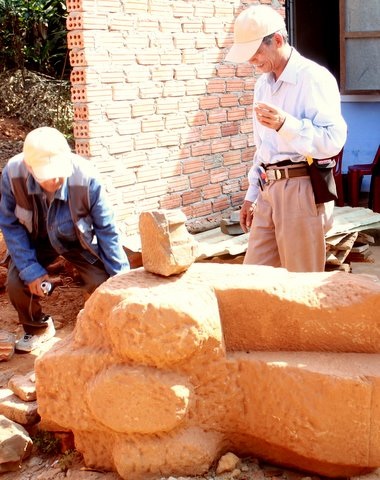 Khai quật quần thể điêu khắc Chămpa mới phát lộ - 1