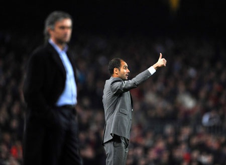 Nhìn lại 4 trận “siêu kinh điển” trong 18 ngày - 4