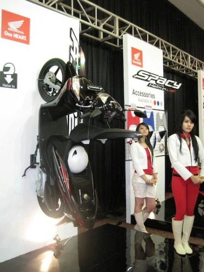 Honda Spacy Helm-In sẽ có mặt tại Việt Nam? - 7 Honda Spacy Helm-In sẽ có mặt tại Việt Nam? - 7