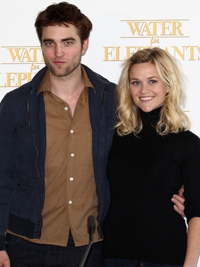 Robert Pattinson - Reese Witherspoon: “Đọ dáng” với voi - 15 Robert Pattinson - Reese Witherspoon: “Đọ dáng” với voi - 15