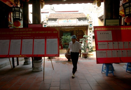 Hai tuần trước ngày bầu cử - 8