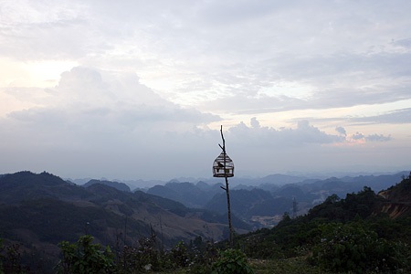 Nhịp sống trên con đèo huyền thoại - 15 Nhịp sống trên con đèo huyền thoại - 15