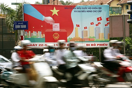 Hai tuần trước ngày bầu cử - 7