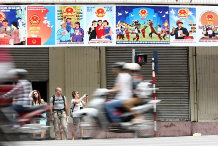 Hai tuần trước ngày bầu cử - 12