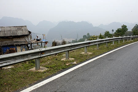 Nhịp sống trên con đèo huyền thoại - 1 Nhịp sống trên con đèo huyền thoại - 1