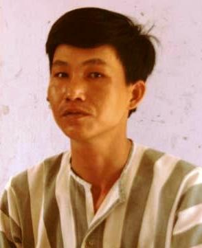  Làm giả vé số trúng thưởng, bán cho người cả tin - 1