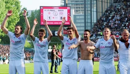 Đại thắng 8-1, Bayern giành suất Champions League - 3