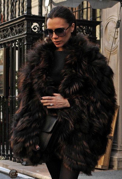 Victoria Beckham vui sướng vì Gisele Bundchen mặc váy của mình - 3 Victoria Beckham vui sướng vì Gisele Bundchen mặc váy của mình - 3