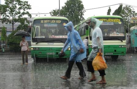 Bắc - Trung bộ tiếp tục nắng nóng, Nam bộ vào mùa mưa - 1