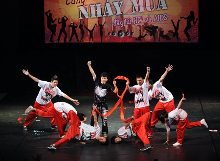 Big Toe khuấy động Chung kết Dance4Life - 4 Big Toe khuấy động Chung kết Dance4Life - 4