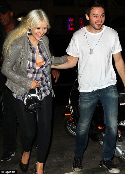 Christina Aguilera thiếu sức sống vì thiếu lớp trang điểm - 2