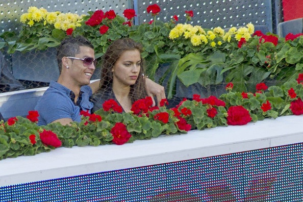 Irina Shayk - Cristiano Ronaldo tình tứ khi đi xem tennis - 12 Irina Shayk - Cristiano Ronaldo tình tứ khi đi xem tennis - 12