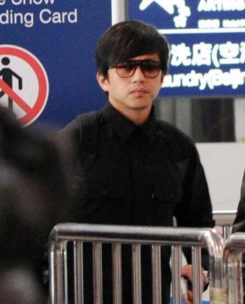 Tôn Lệ mang bầu ba tháng  - 4