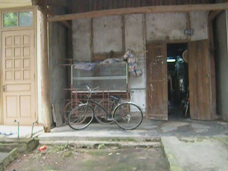 Xoá một điểm tàng trữ, mua bán “hàng nóng” nhập lậu - 1 Xoá một điểm tàng trữ, mua bán “hàng nóng” nhập lậu - 1